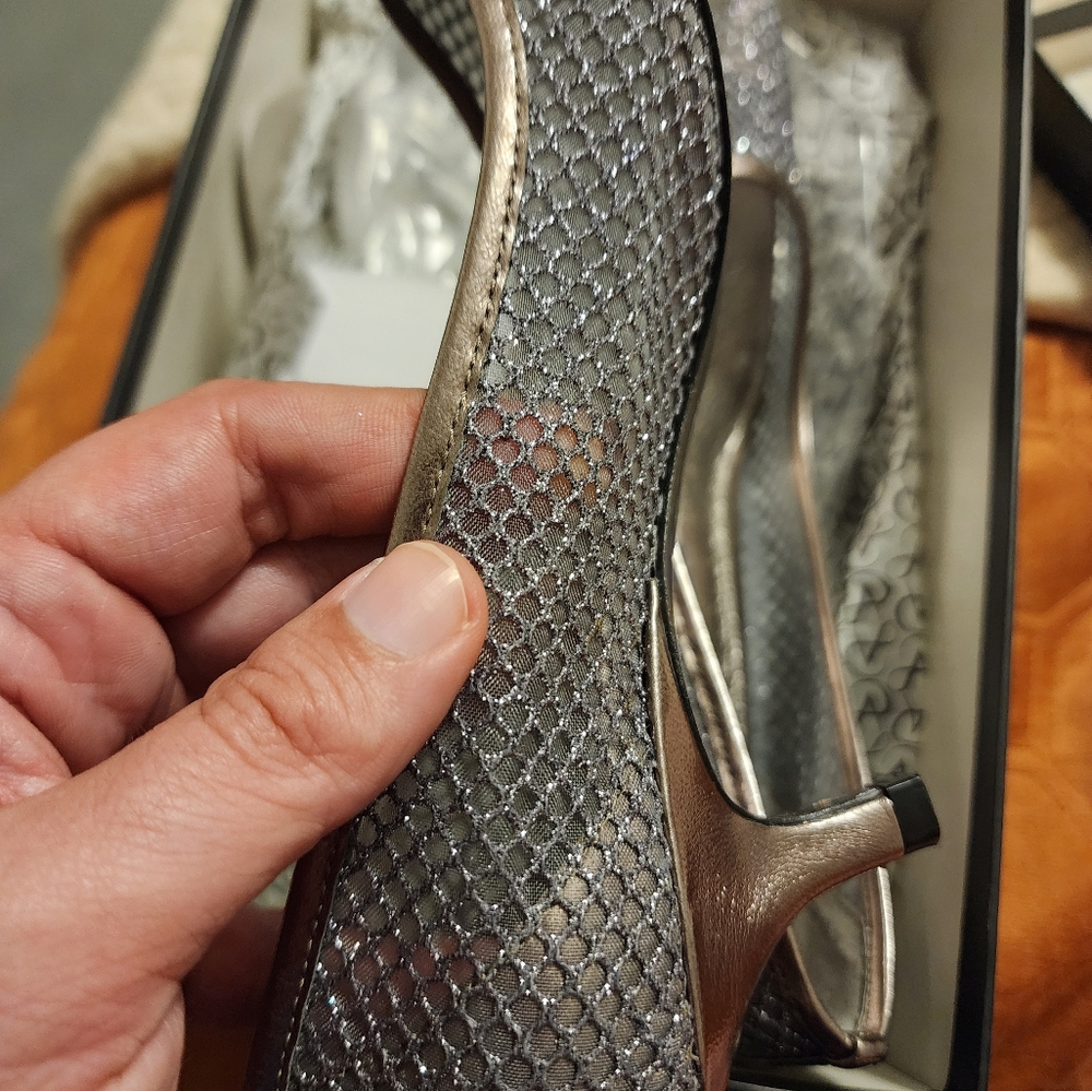 Adrianna Papell Lois Gunmetal Honeycomb 6.5M Silver - Picture 12 of 16